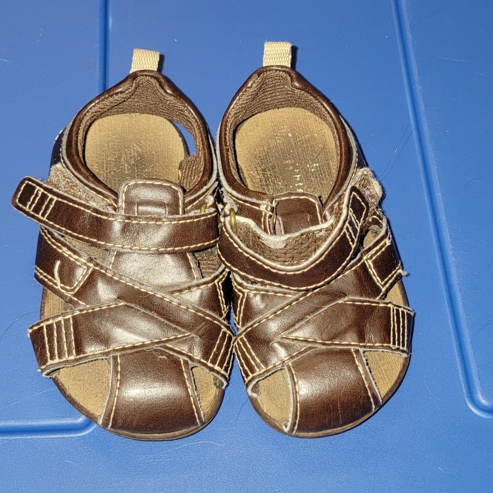 Pillow zone brown baby sandles